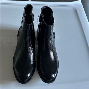 Woman Black Leather Boots Dorking